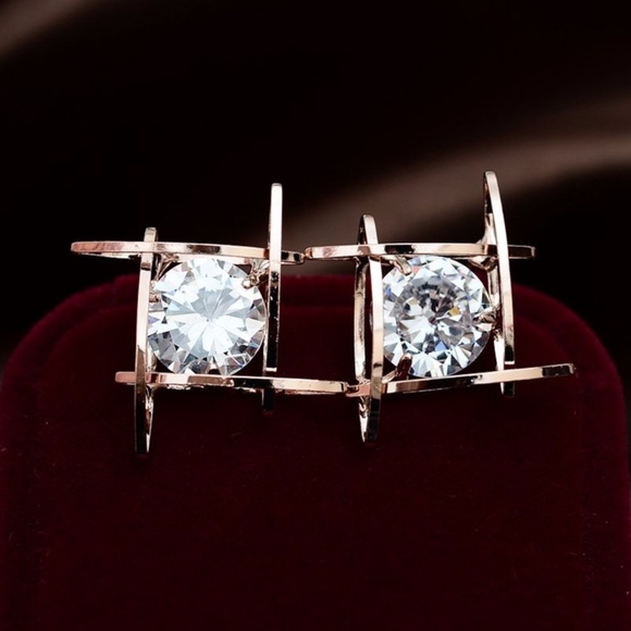 ❤️4 for $20 Sale❤️ cz stone Stud earrings - Picture 2 of 3