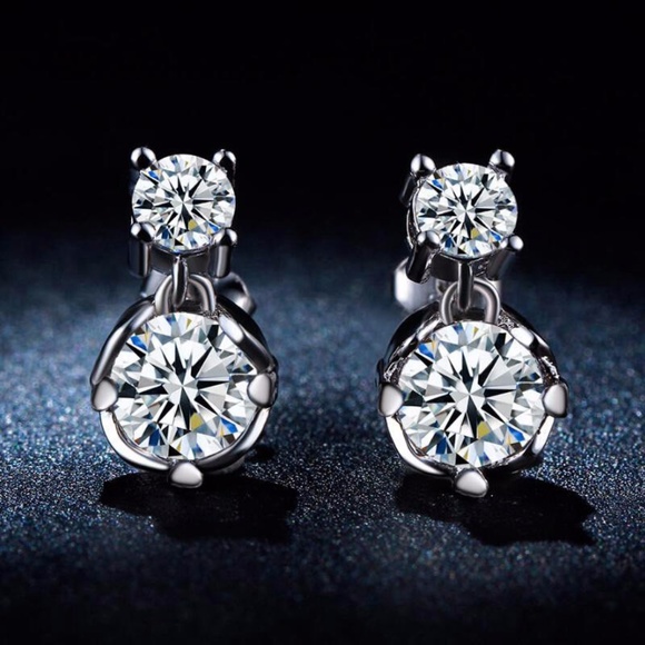 ❤️4 for $20 Sale❤️ AAAA stone Stud Earrings - Picture 2 of 4