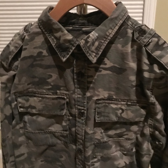 Camo Button Up - Picture 3 of 4