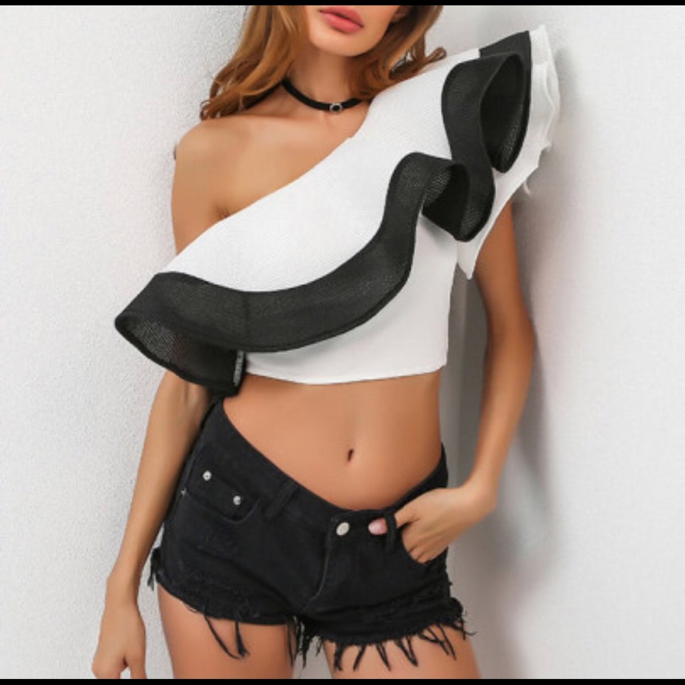 One Shoulder Cropped Top