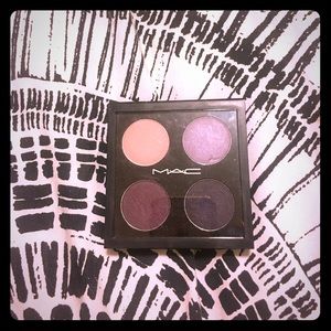 MAC eyeshadow (authentic)