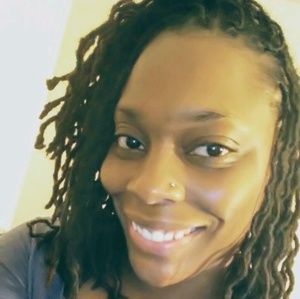 Meet your Posher, Candace