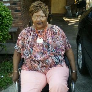 Meet your Posher, Flora