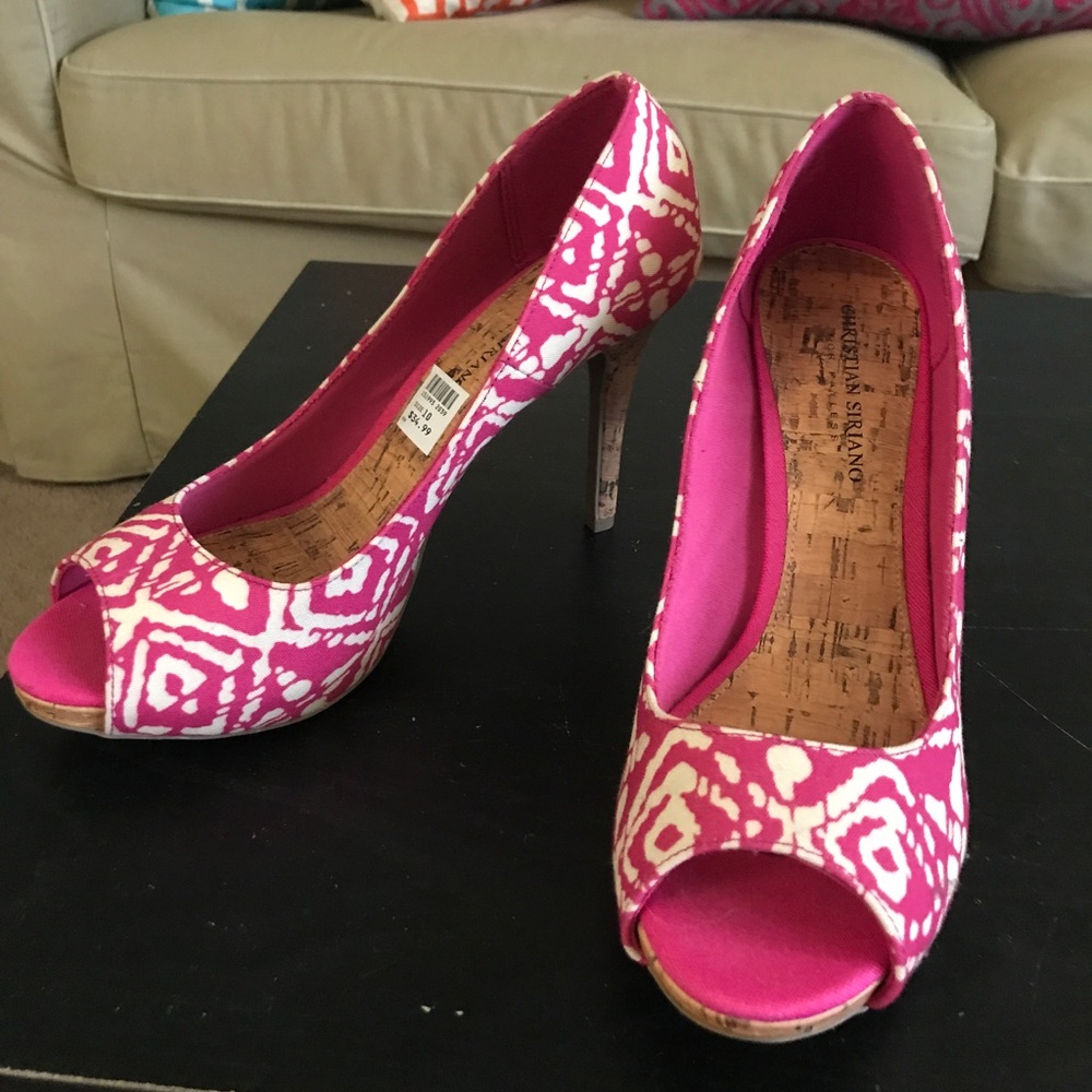 NWT Christian Siriano Pink Fabric Peep Toe Heels - Picture 1 of 7