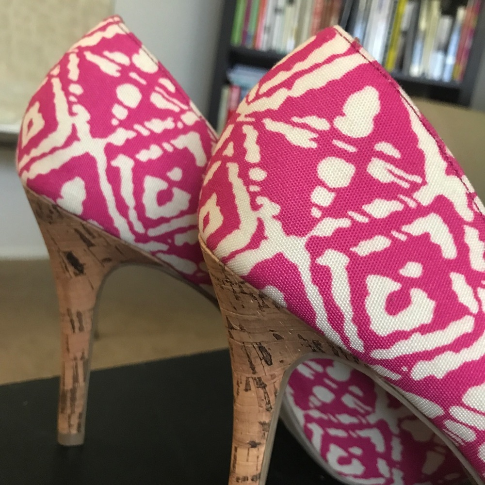 NWT Christian Siriano Pink Fabric Peep Toe Heels - Picture 4 of 7