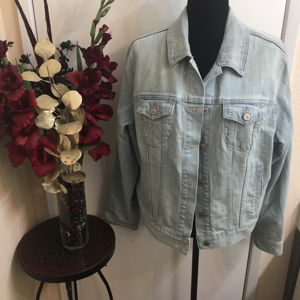 💜Jean Jacket💜 - Picture 1 of 6