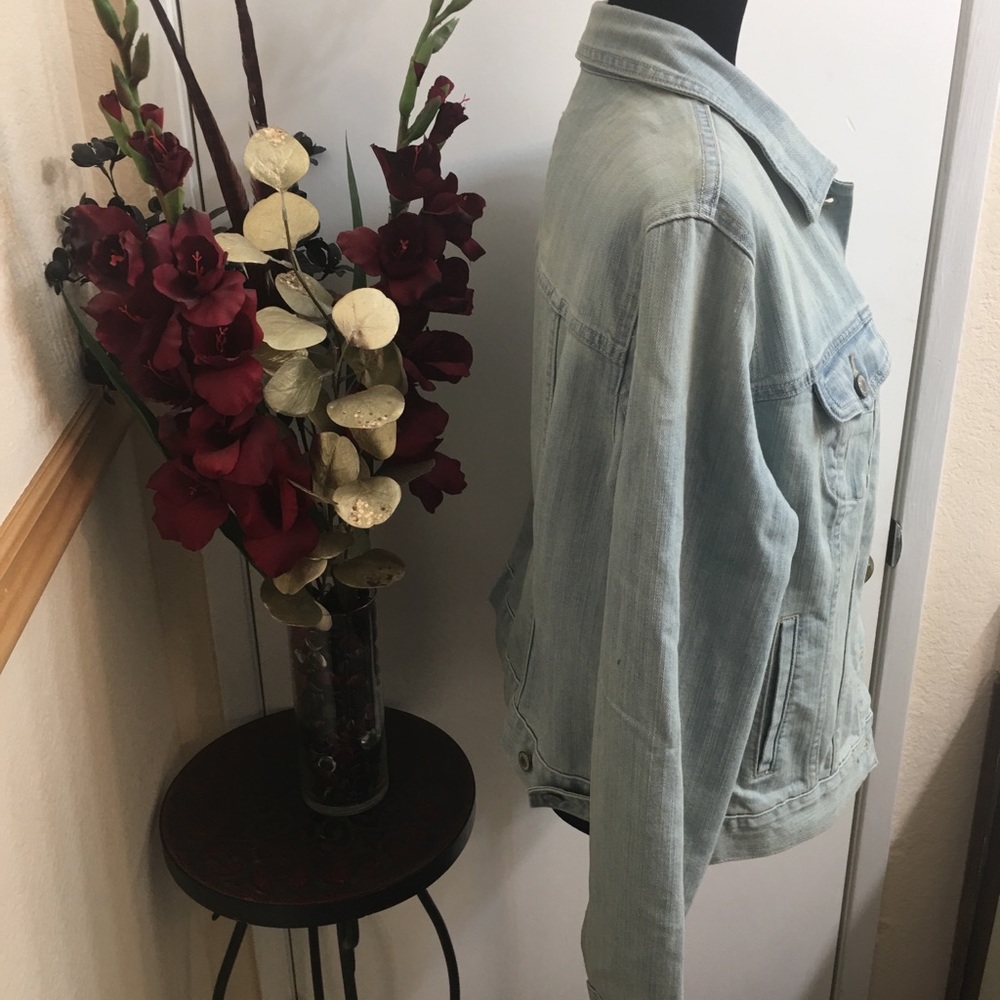 💜Jean Jacket💜 - Picture 4 of 6