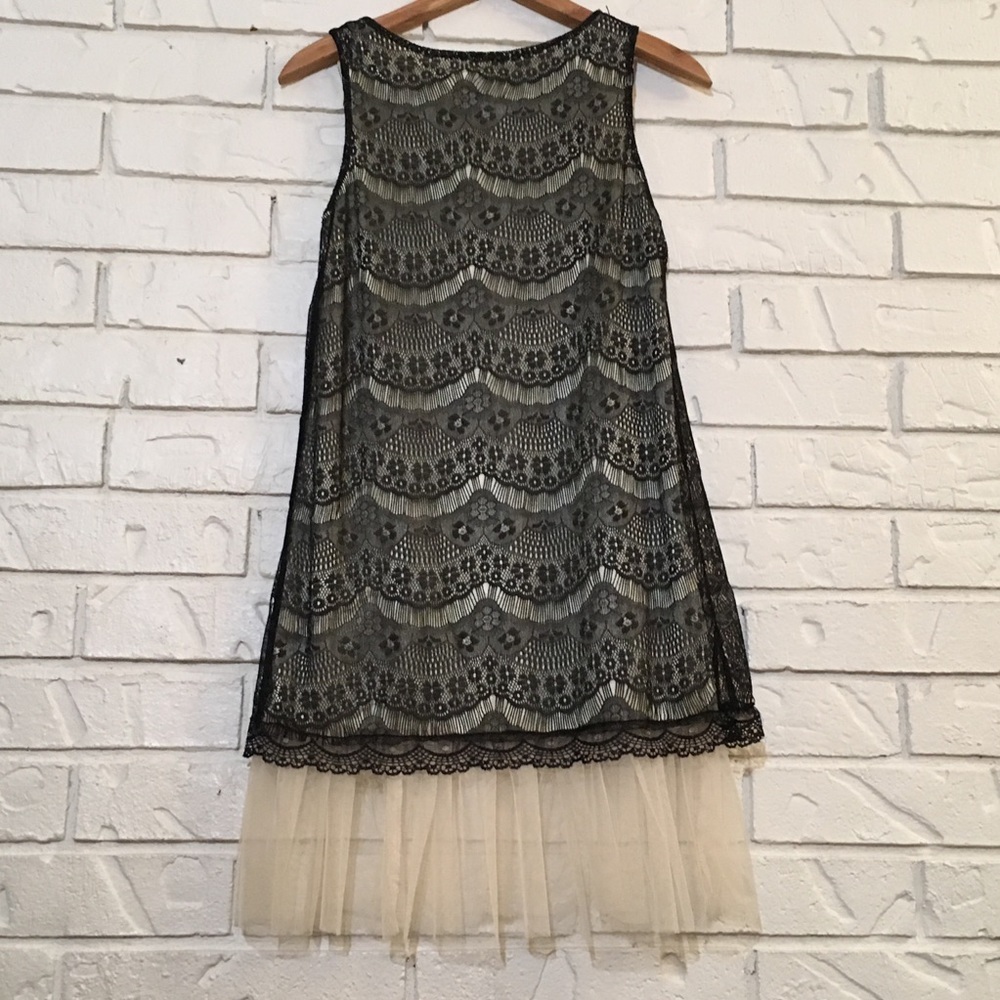 Gatsby-esque Cream and Lace Dress - Picture 2 of 6