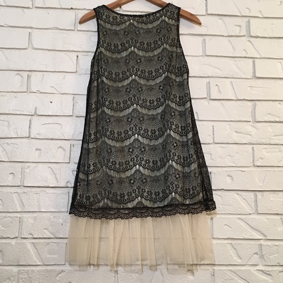 Gatsby-esque Cream and Lace Dress - Picture 2 of 6