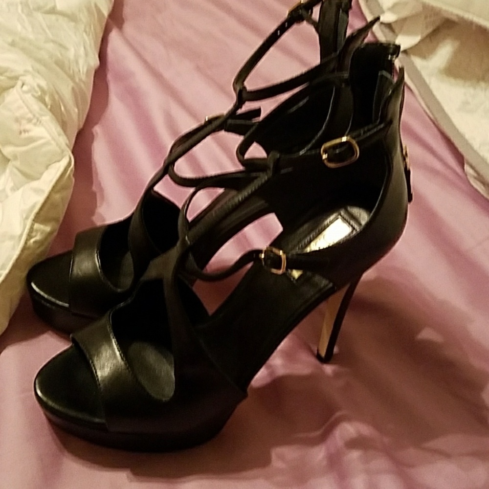 Guess Kymora leather heels