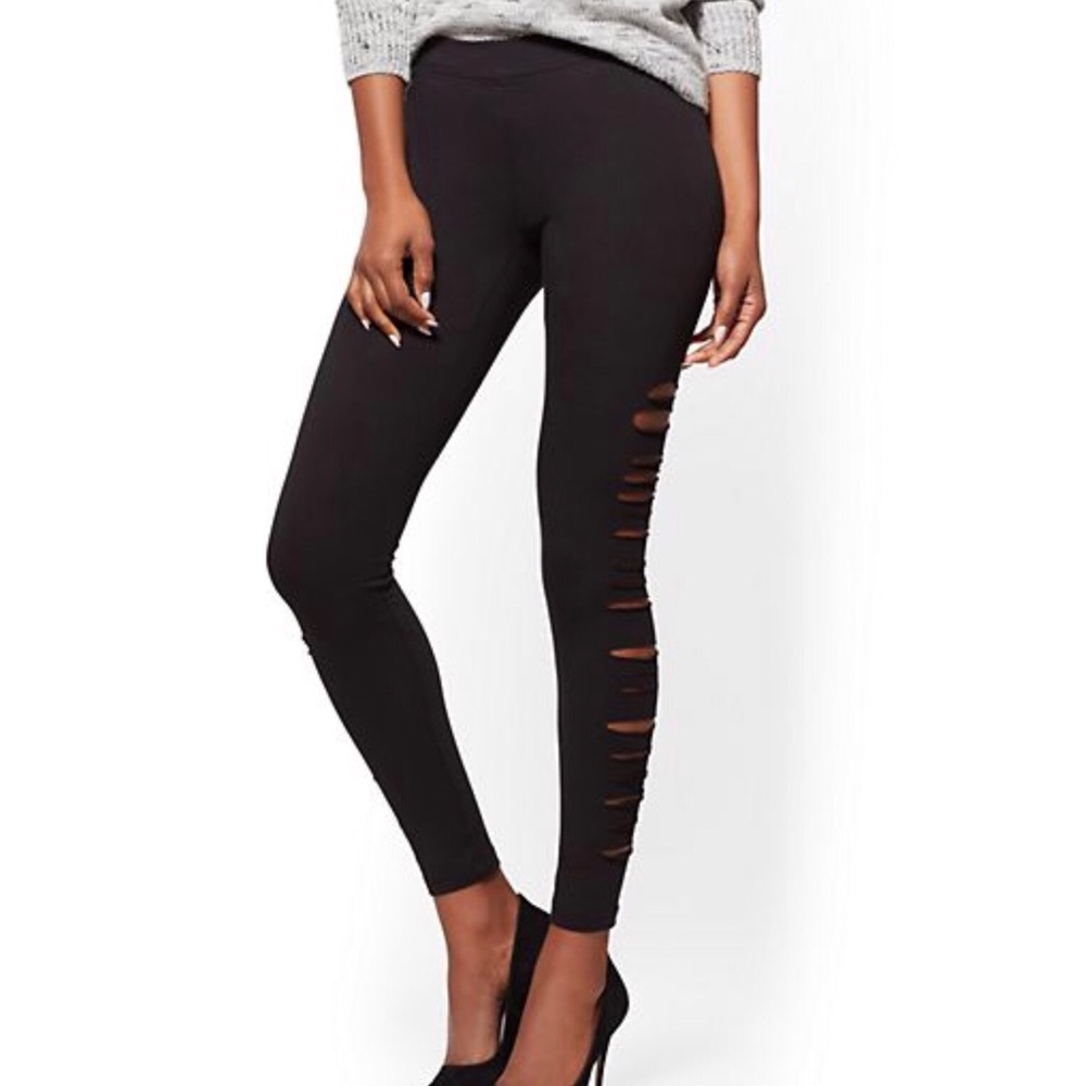 Side-Slit Leggings - Picture 2 of 6