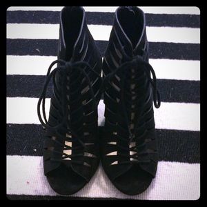 Forever 21 black strappy booties wedges
