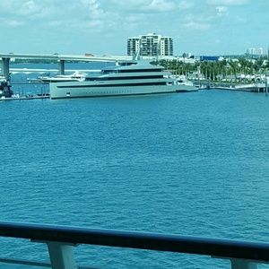 Meet your Posher, Charles