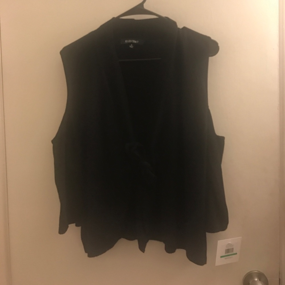 Ellen Tracy cold shoulder sweater