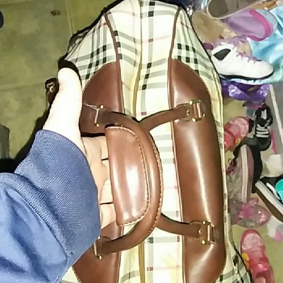 Burberry suit case - Picture 2 of 3