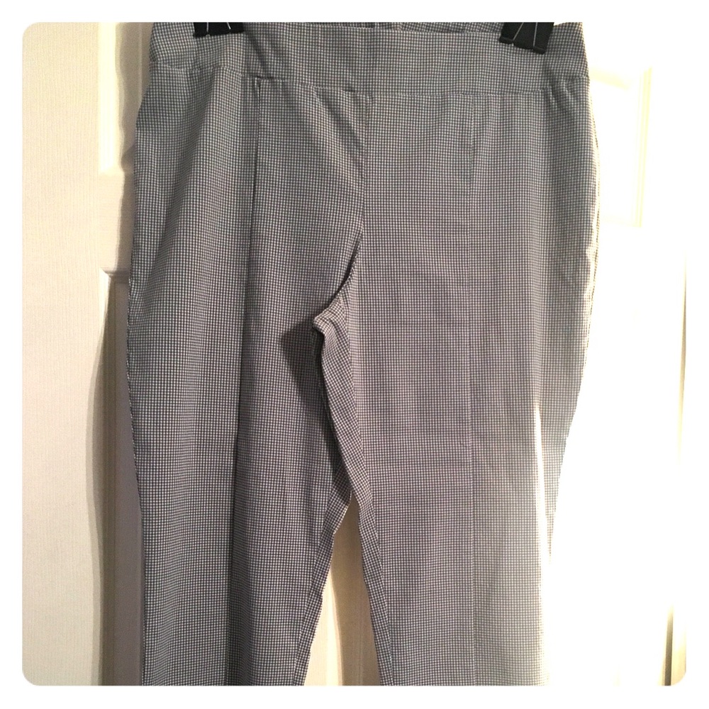 Chico’s Black/white checked ankle pants Sz 3 (16)