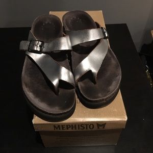 Mephisto Helen silver Sandals size 8/38