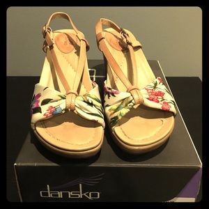 Dansko Naomi floral slingback sandal, size 38