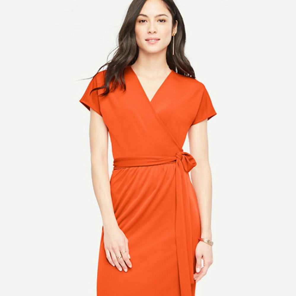 🔥NWOT! Ann Taylor Dolman Sleeve Wrap Dress
