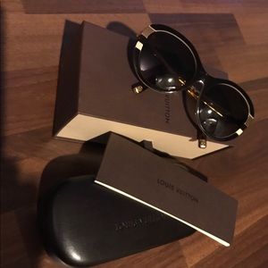 Louis Vuitton Petit Soupcon Sunglasses