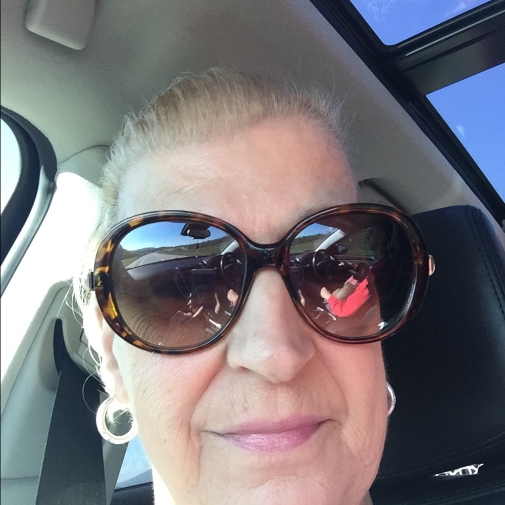 Meet your Posher, Bonnie