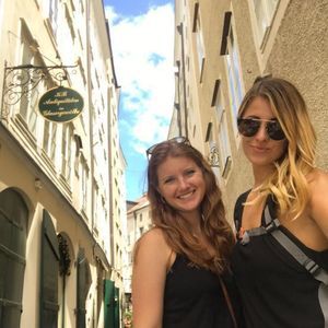 Meet your Posher, Holly