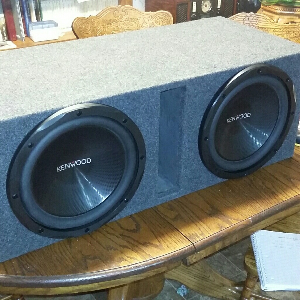 Kenwood speakers 2400w new +box