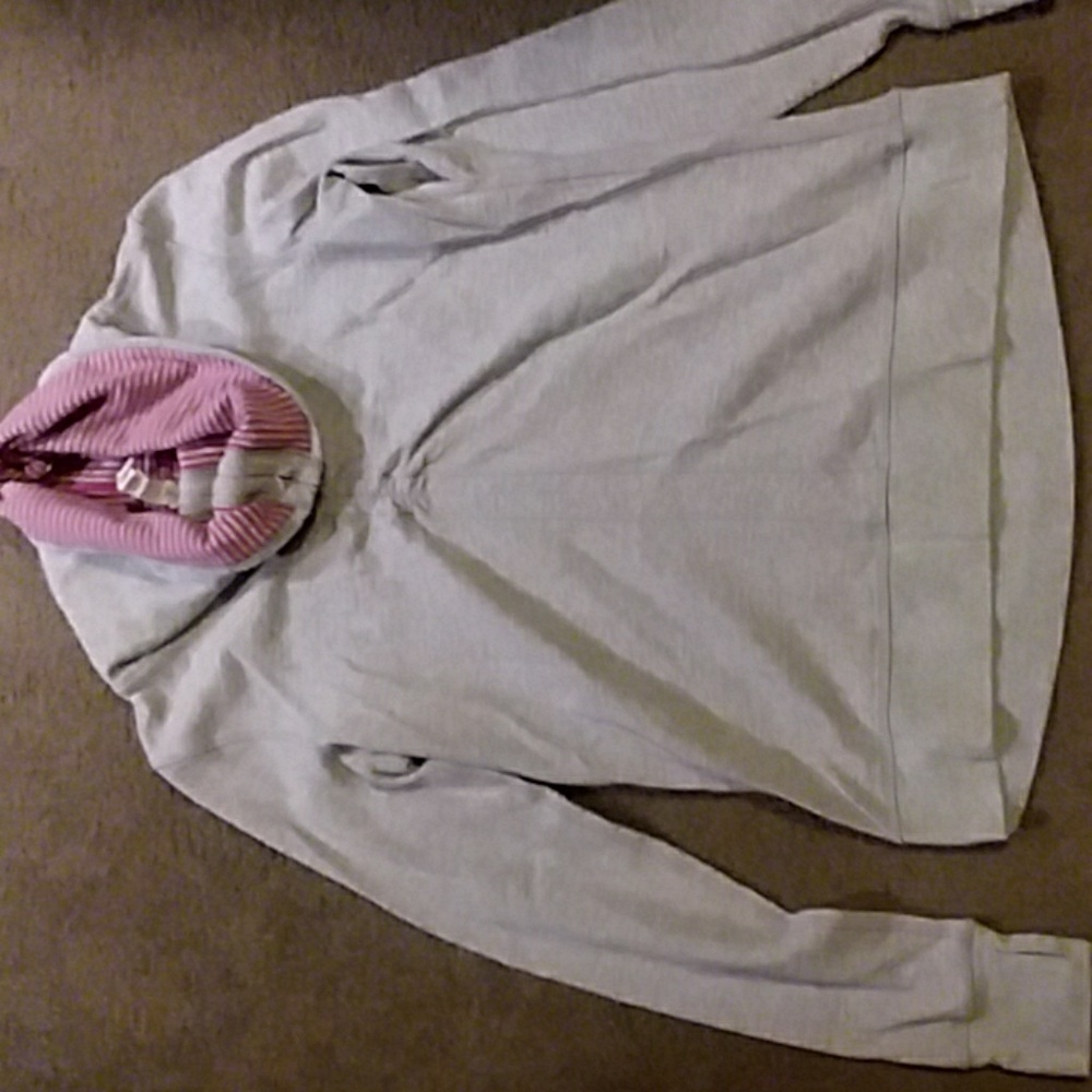 Lululemon sweatshirt