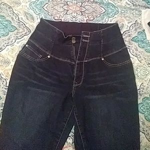 High waisted jeans