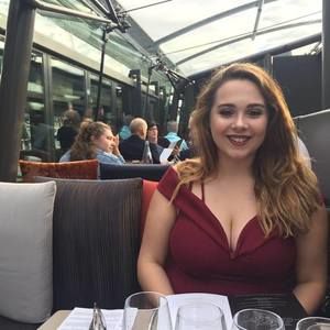 Meet your Posher, Carolyn