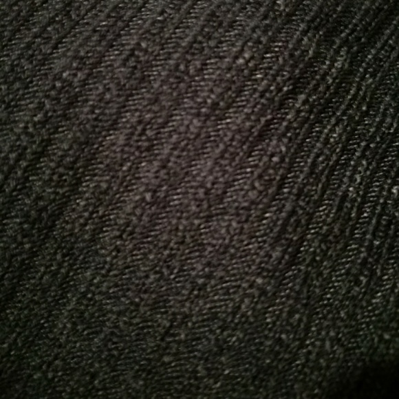 Only 1 left! Green knit off shoulder top - Picture 4 of 4