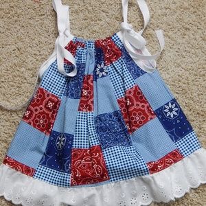 Beautiful Handmade Dress Size 12 months new condit