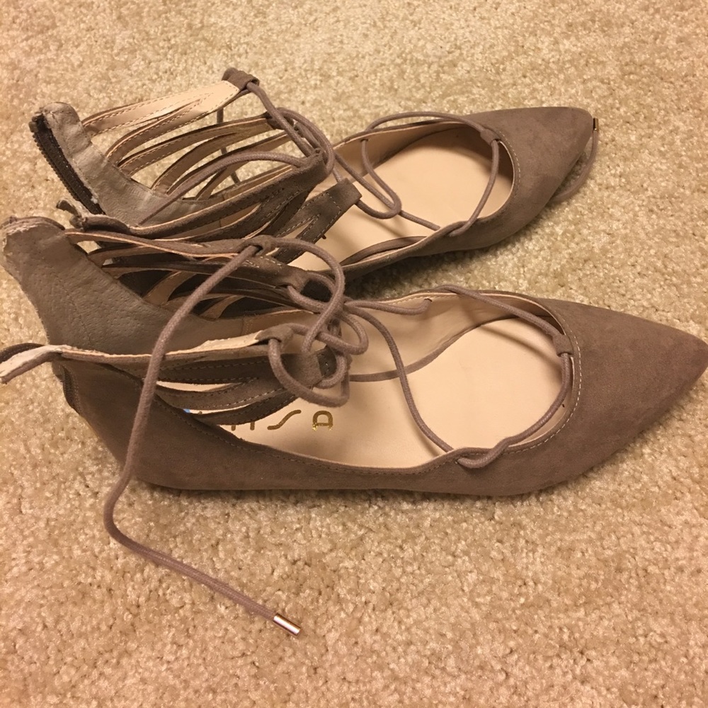 Flats worn once size 7.5