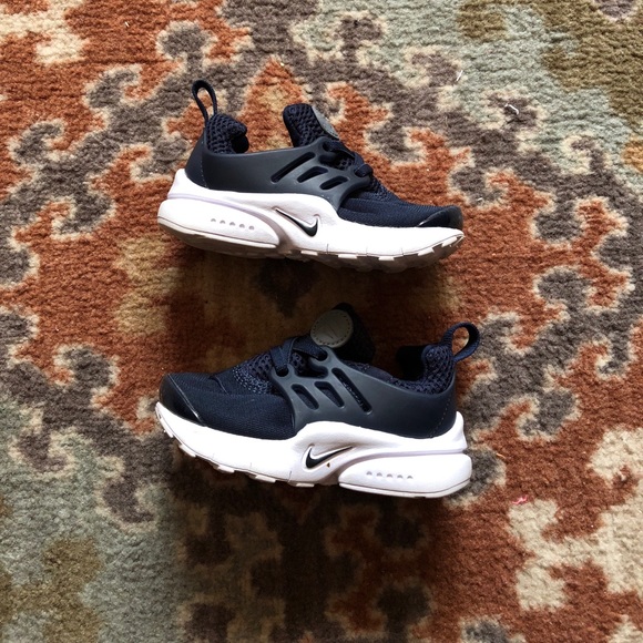 le scarpe nike bambino blu navy prestos poshmark le scarpe nike bambino blu navy prestos poshmark