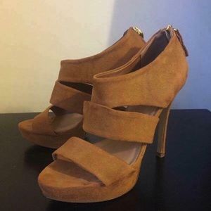 Lulus suede brown heels