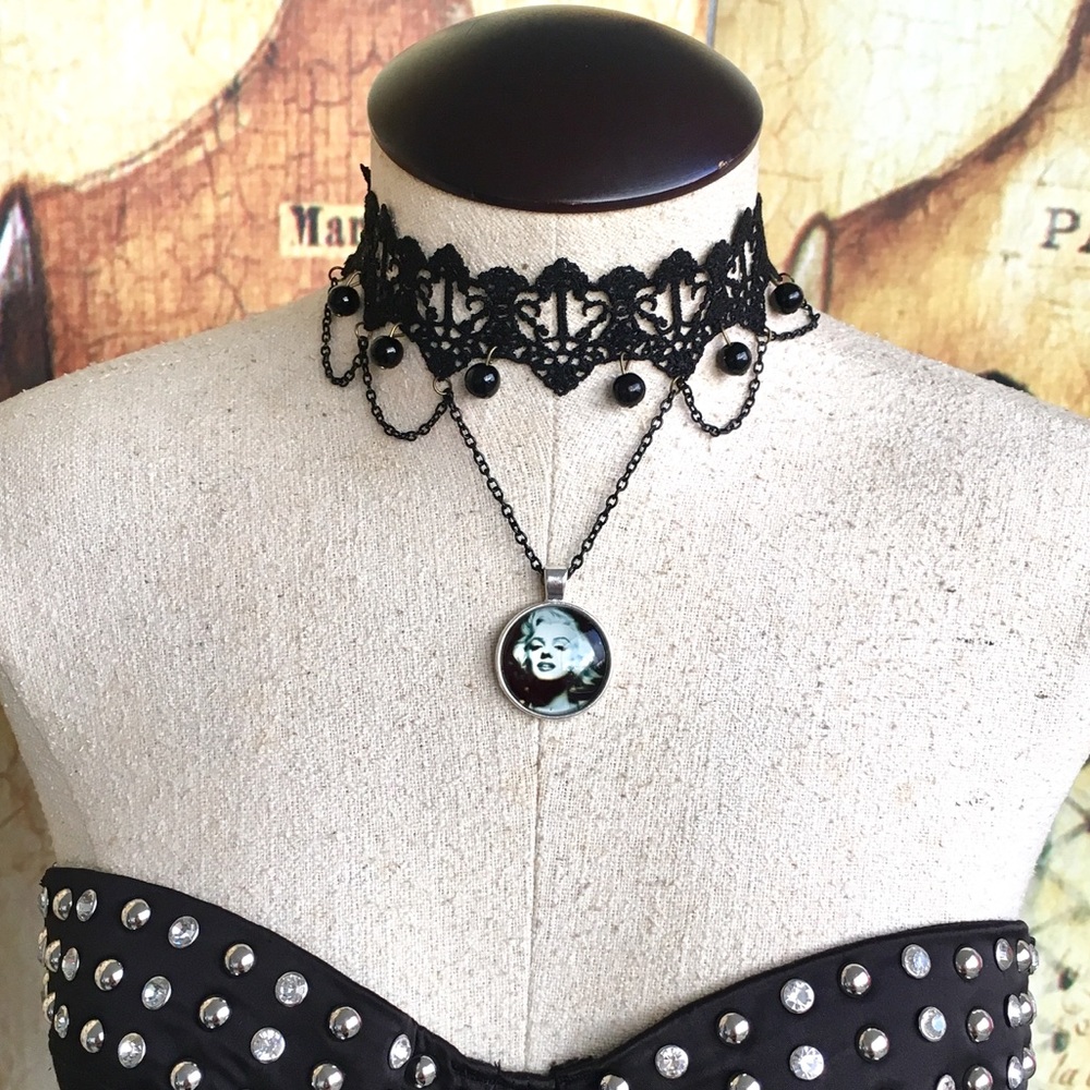 Handmade Marilyn Monroe Lace choker. 🖤