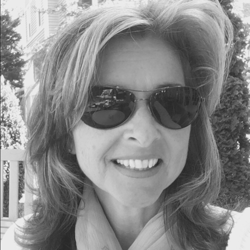 Meet your Posher, Mia