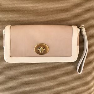 Nude blush leather clutch wristlet coach wallet