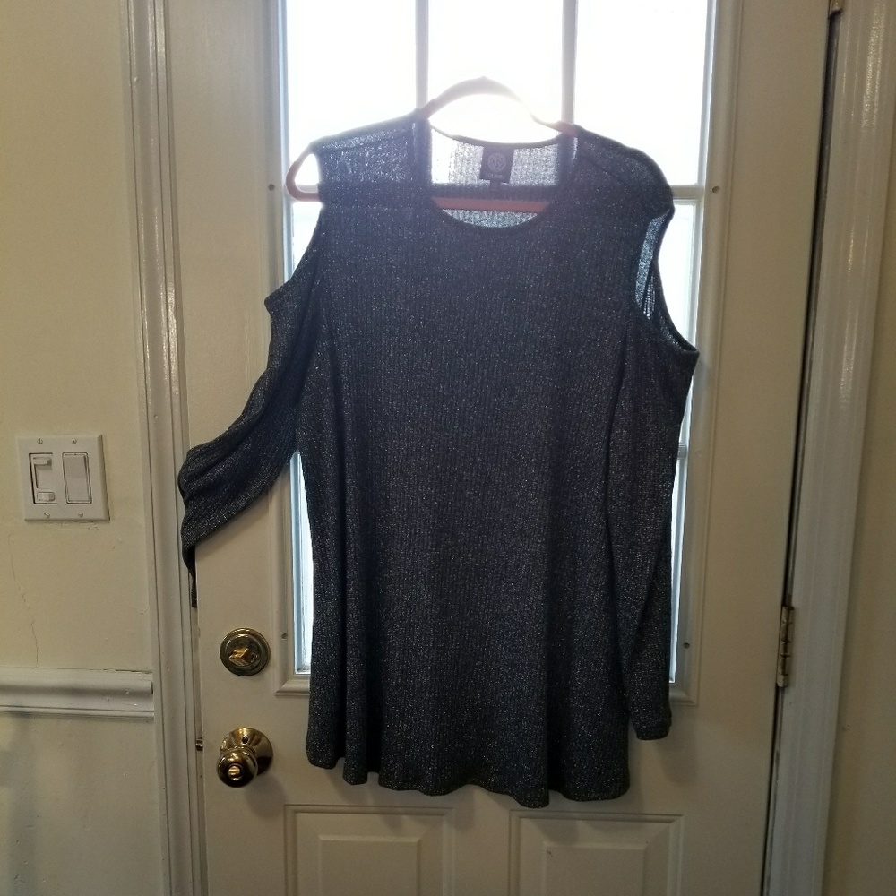 Bobeau cold shoulder