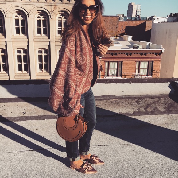 HP✨🆕Harley Brown Melie Bianco Round Crossbody - Picture 3 of 8