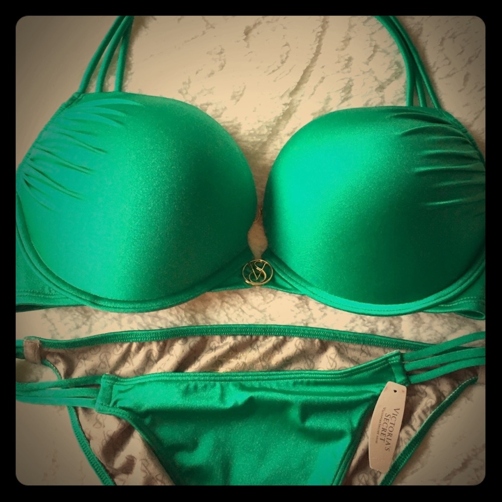 NWT Victoria's Secret Bikini!