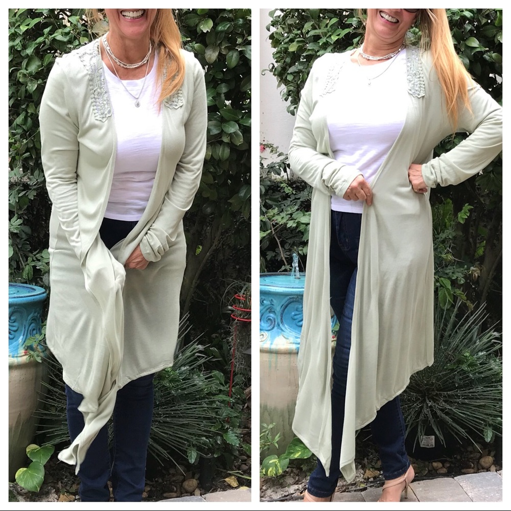 Silky Soft Crochet Back & Collar Cardigan - Picture 3 of 8