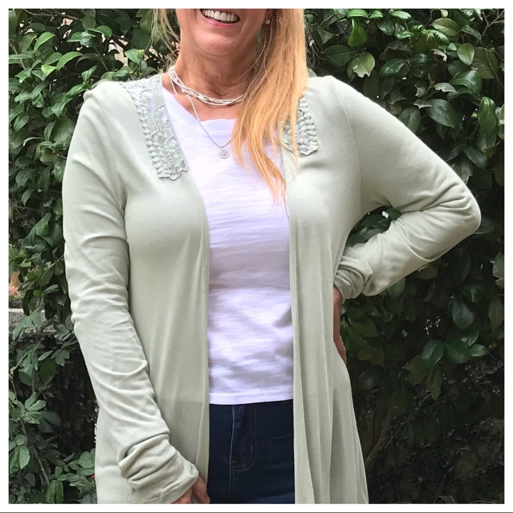 Silky Soft Crochet Back & Collar Cardigan - Picture 7 of 8