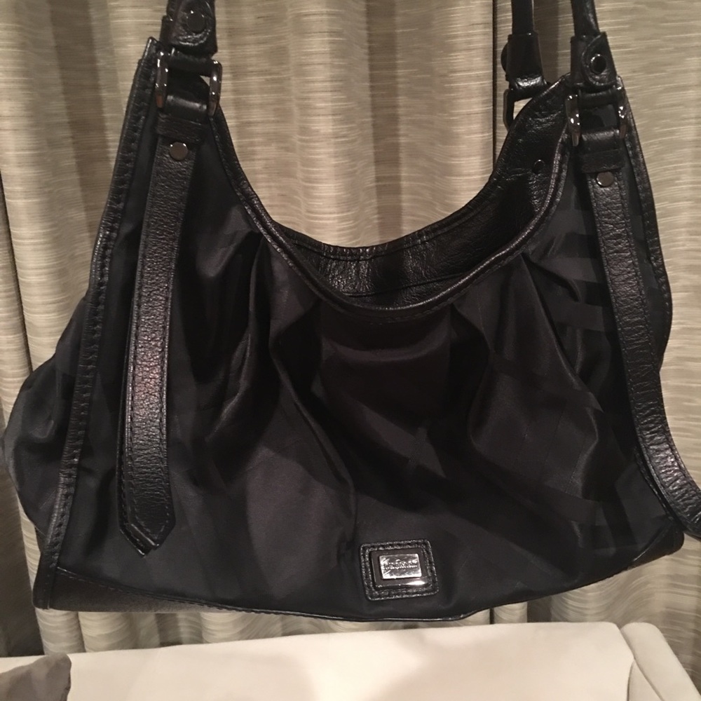 ⬇️Price Drop⬇️ Burberry Handbag