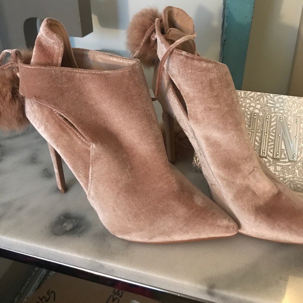 Blush boots