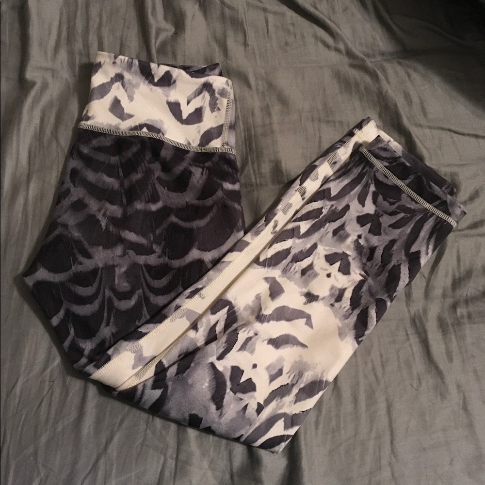 Lulu wunder under crops