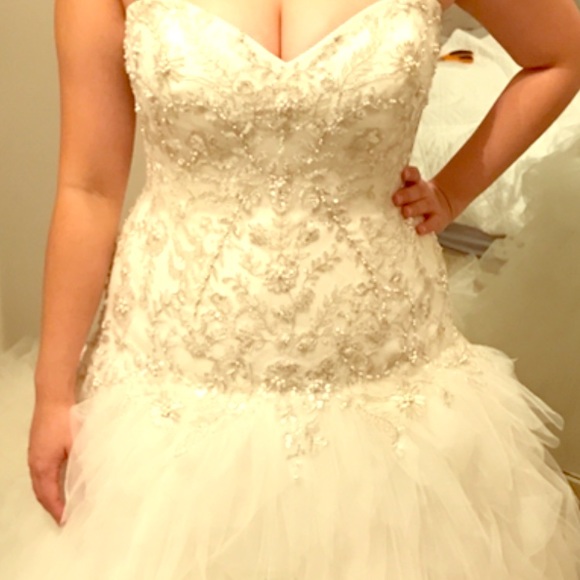 David's Bridal Dresses & Skirts - David Bridal 6P wedding dress