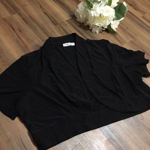>>5 for $25>> Black Cato Crop Balero - #053