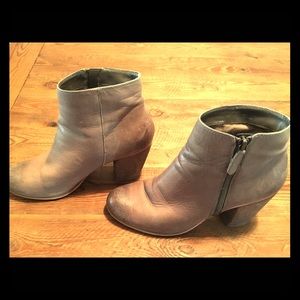 BP mushroom Leather Ankle Boots