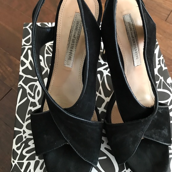 DVF Black Pumps - Picture 2 of 3